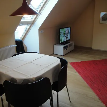 Bed & Kitchen Appartement