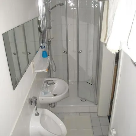 Bed & Kitchen בורגאו