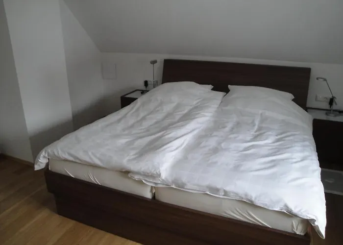 Bed & Kitchen בורגאו